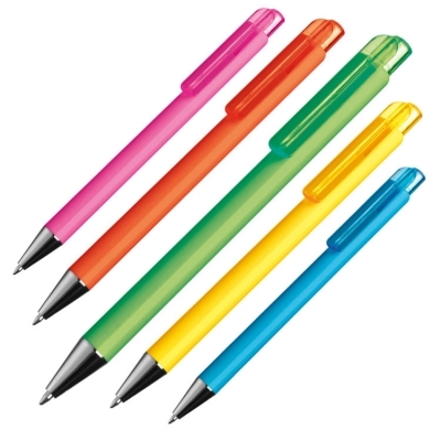 Plastic pen