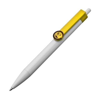 Plastic pen