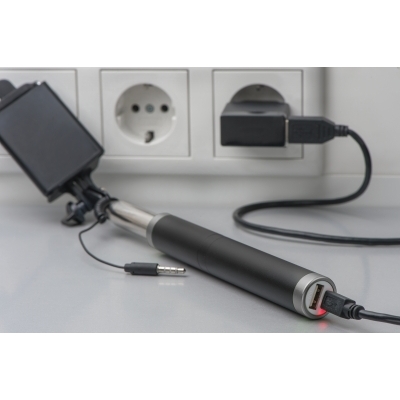 Selfie-Stick with powerbank