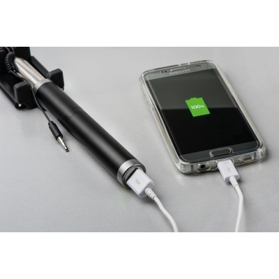 Selfie-Stick with powerbank
