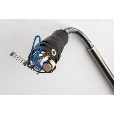 Magnetic flexible telescope torch