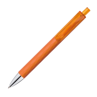 Plastic pen