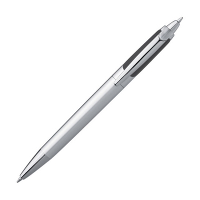 Plastic pen with double refill