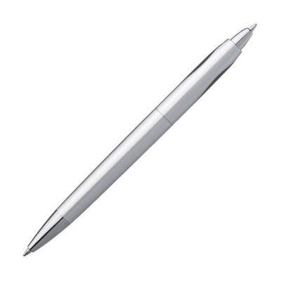 Plastic pen with double refill
