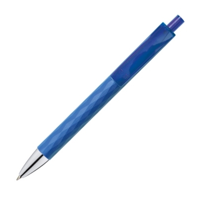 Plastic pen