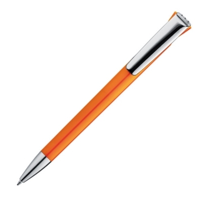 Plastic pen