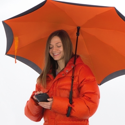 Reverse umbrella