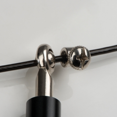 Skipping rope with metal handles