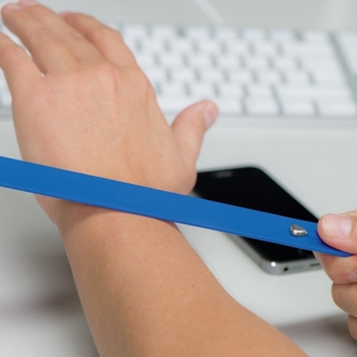 Snap wristband